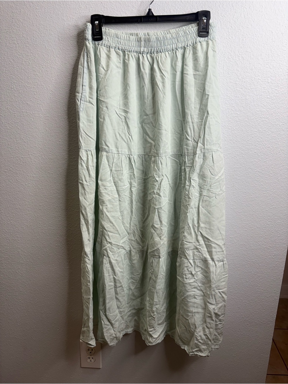 Saks Fifth Avenue Size Large Light Green Maxi Skirt NWT